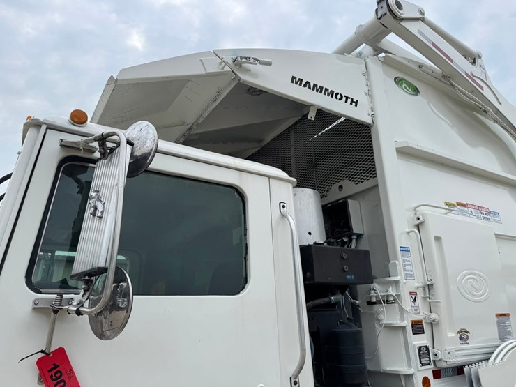 2016-mack-mru613-image-11