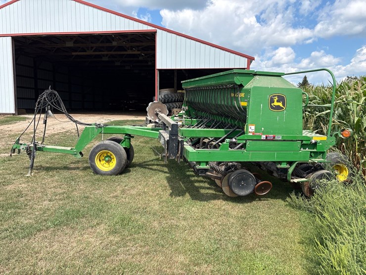 john-deere-1590-image-2