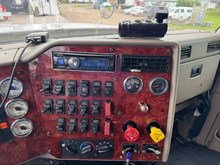 2004-international-9900i-image-41