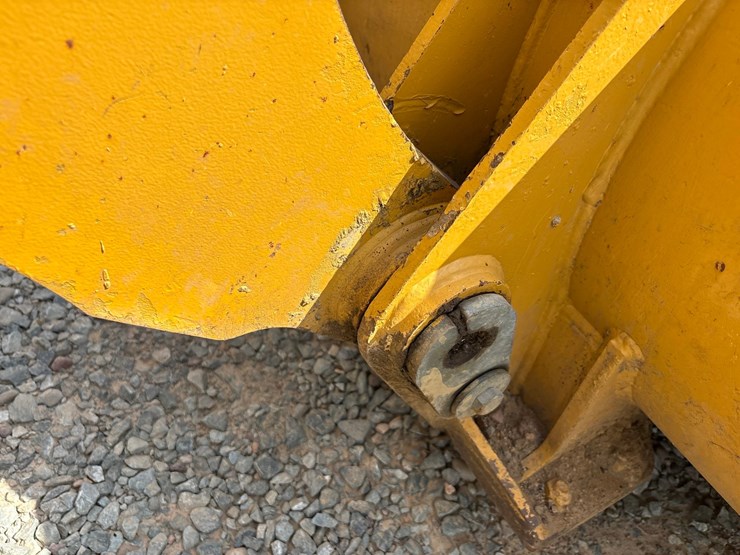 deere-444h-image-30