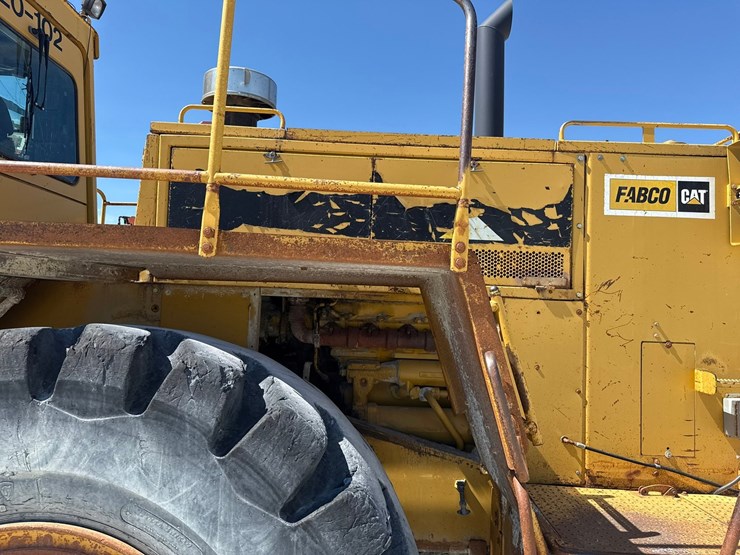 caterpillar-988-image-42