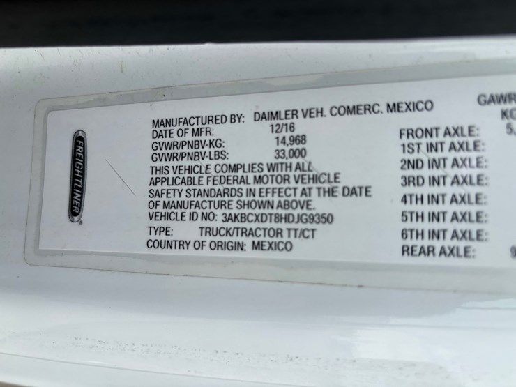 #2297-•-2017-freightliner-m2-single-axle-day-cab-truck-tractor-image-102