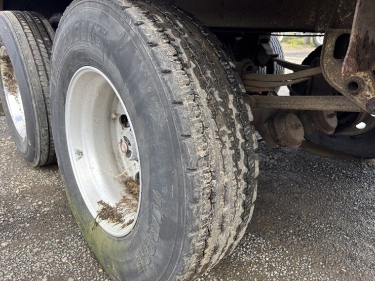 alloy-tri-axle-flatbed-pup-trailer-image-17