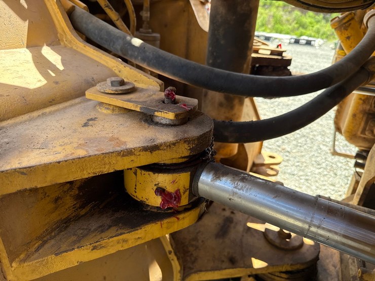 caterpillar-980g-image-40