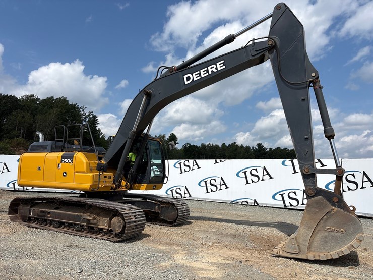 deere-250g-lc-image-7
