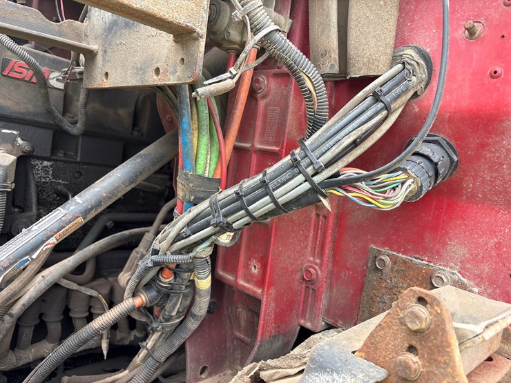 #61388-•-2004-international-5600i-quad-axle-dump-truck-image-31