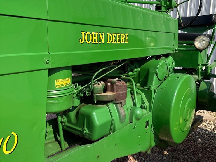 john-deere-70-image-11