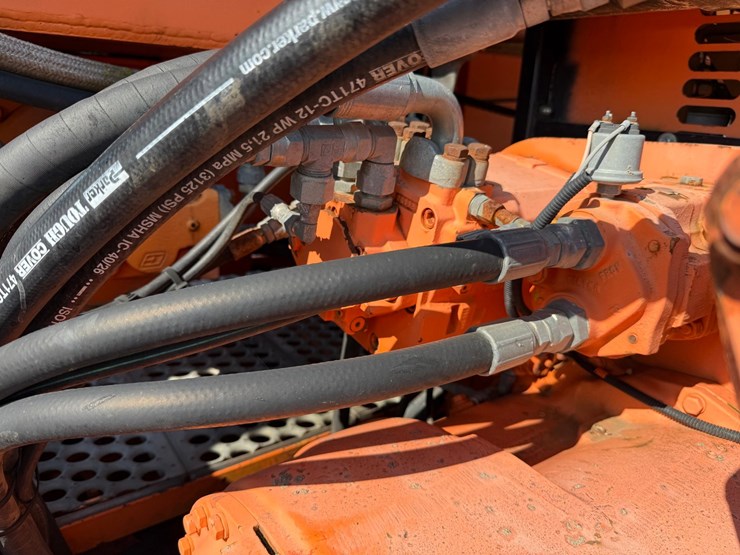 #2470-•-2002-tor-truck-dr-4280-crane-truck-image-90