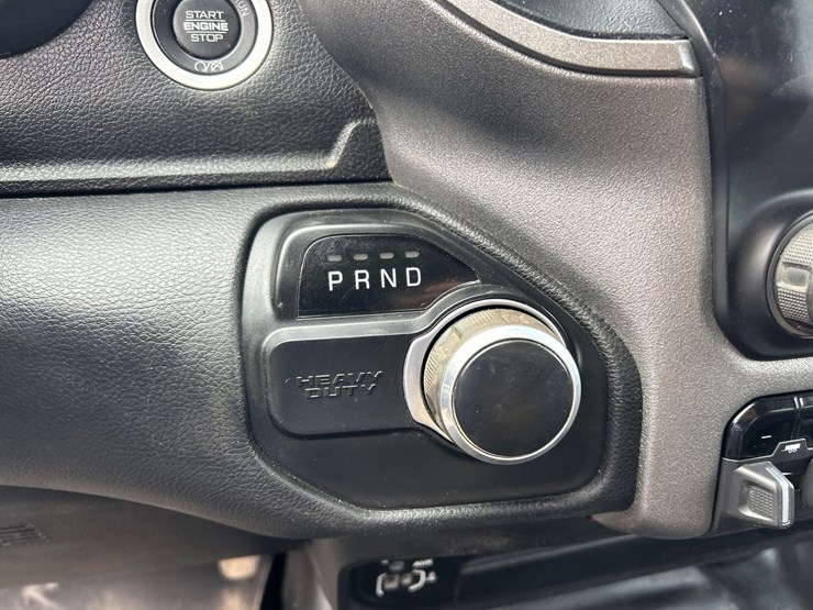 2021-dodge-2500-image-43
