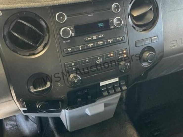 2016-ford-f550-image-19