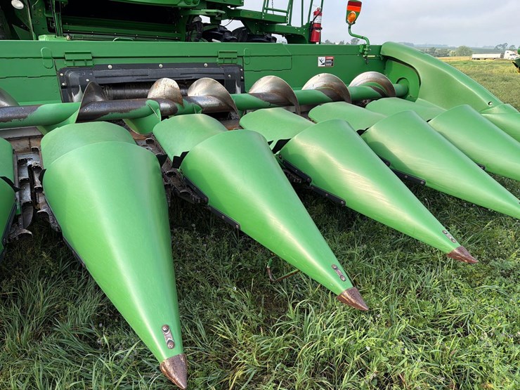 2009-john-deere-608c-image-49