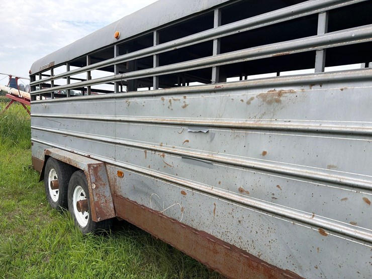 1975-triggs-7ft-x-20ft-gooseneck-livestock-trailer-image-19