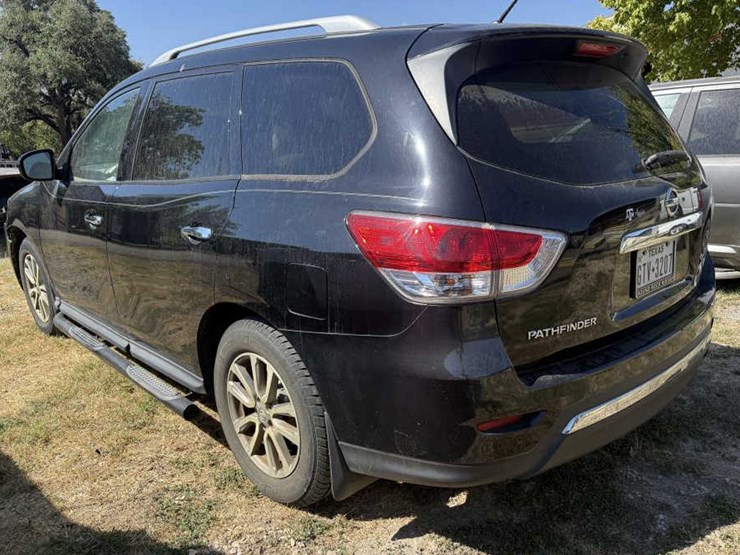 2015-nissan-pathfinder-image-6