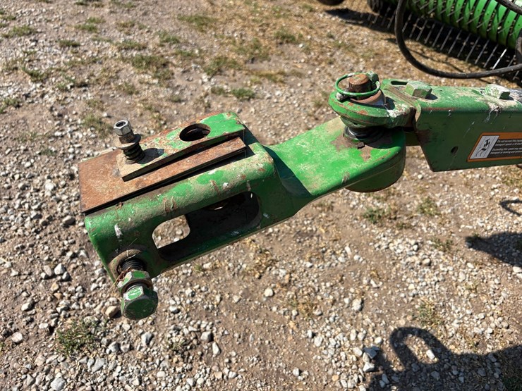 john-deere-338-image-12