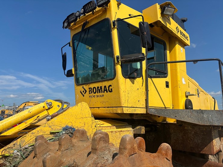 2015-bomag-bc572-1172-image-8