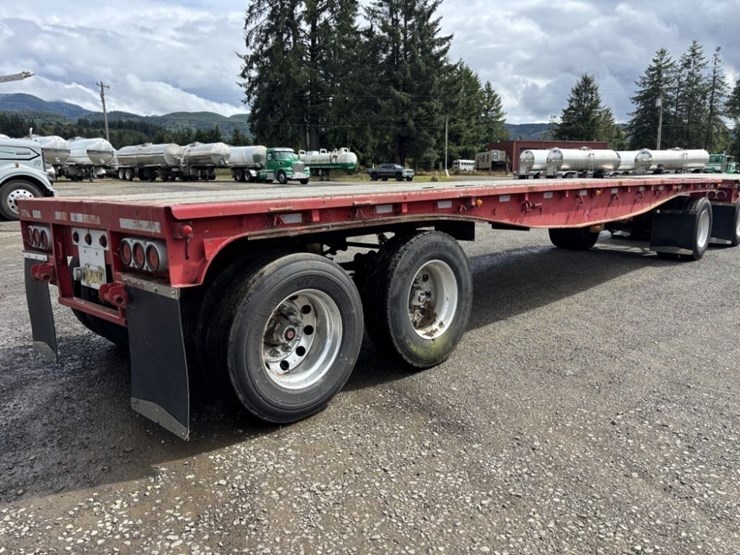 alloy-tri-axle-flatbed-pup-trailer-image-5