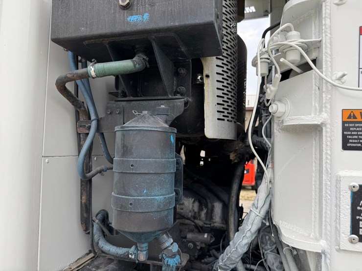 2016-mack-mru613-image-62