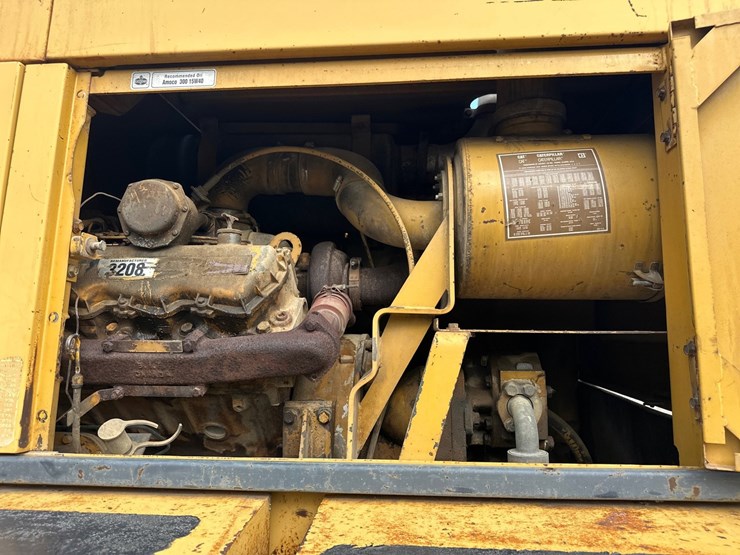 caterpillar-225d-lc-image-61