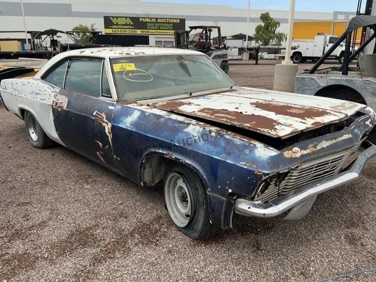 1965-chevrolet-impala-sdn-image-3