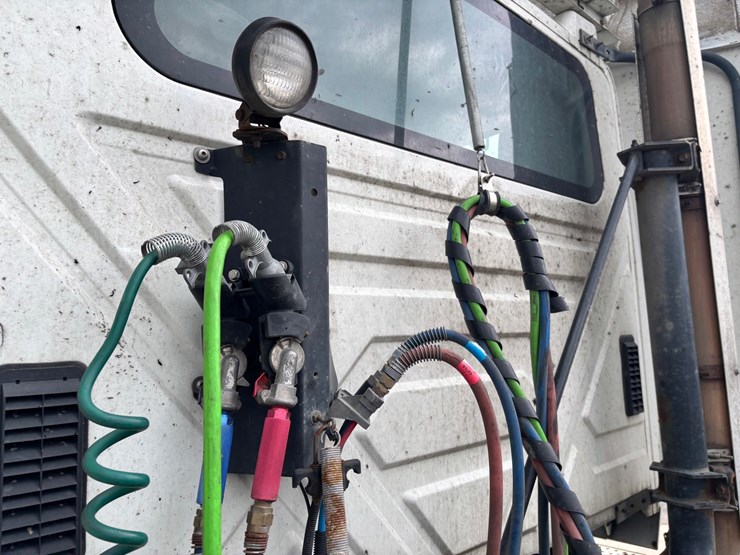 2015-international-prostar-image-75