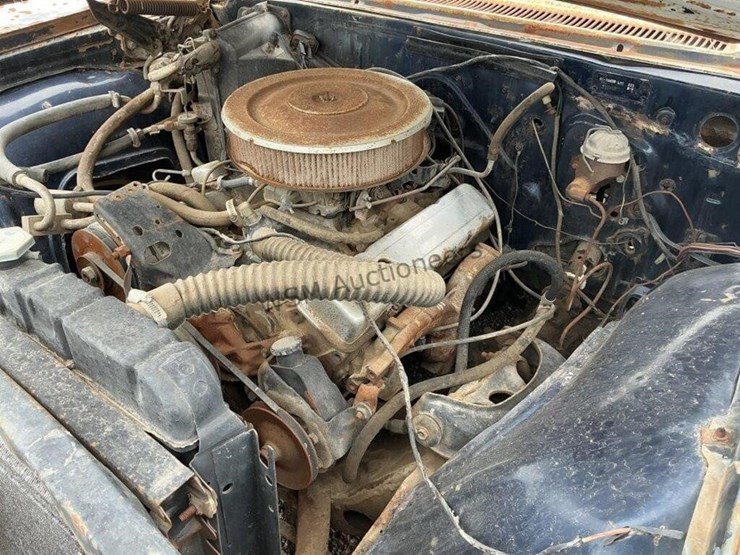1965-chevrolet-impala-sdn-image-10