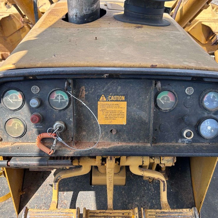 1990 DEERE 750B