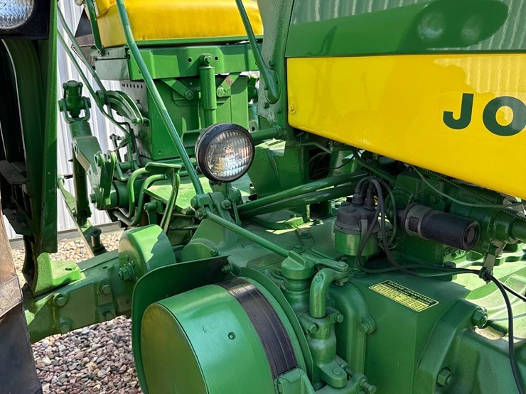john-deere-630-image-35