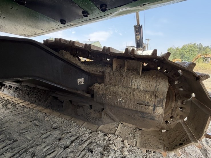 2011-deere-2454d-image-26
