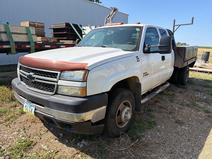 2006-chevrolet-3500-image-1
