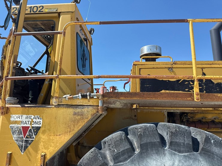 caterpillar-988-image-43