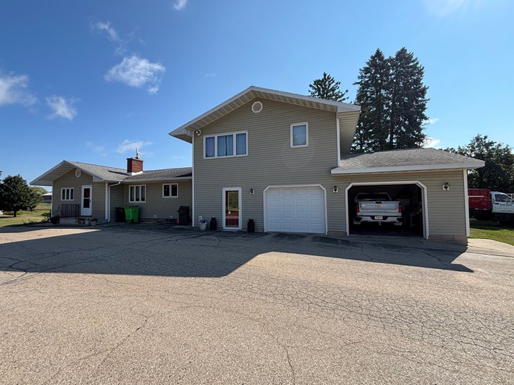 #60000-•-29.92-acre-farm-with-home,-barns-&-outbuildings-image-39