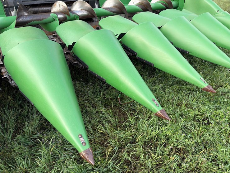 2009-john-deere-608c-image-63