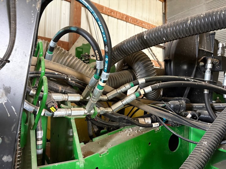 john-deere-1775-image-35