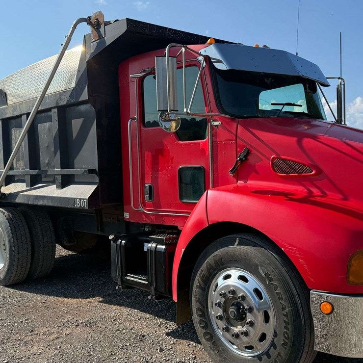 2007 KENWORTH T300