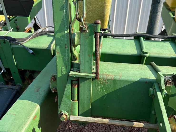 john-deere-7000-image-54