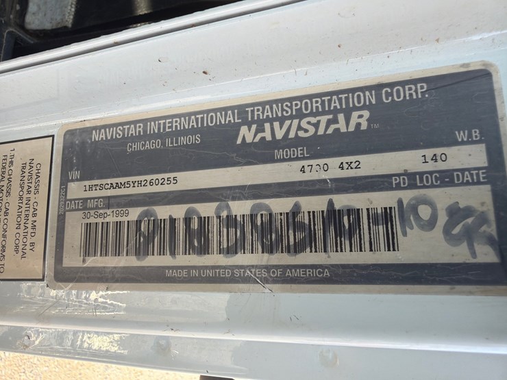 2000-international-4700-image-20