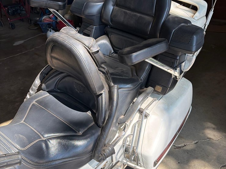 1994-honda-goldwing-motorcycle-image-11