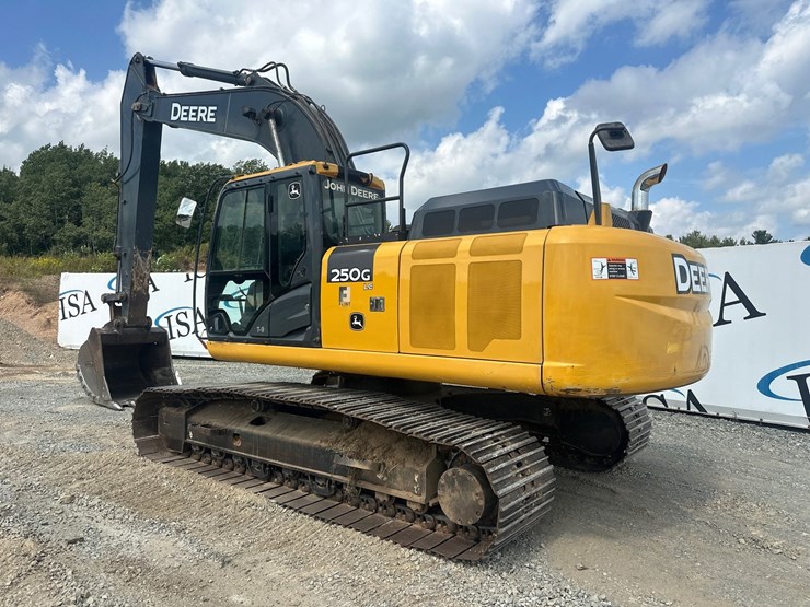 deere-250g-lc-image-3
