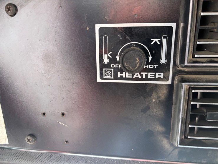 1983-massey-ferguson-4900-image-66