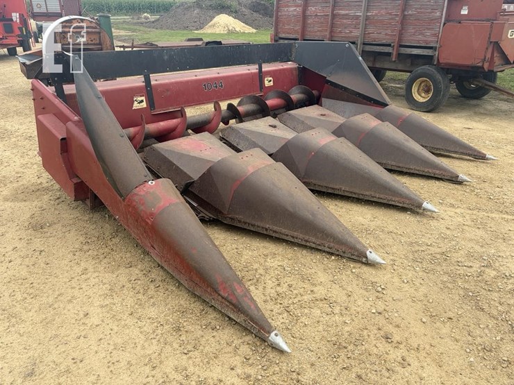 case-ih-1044-image-4