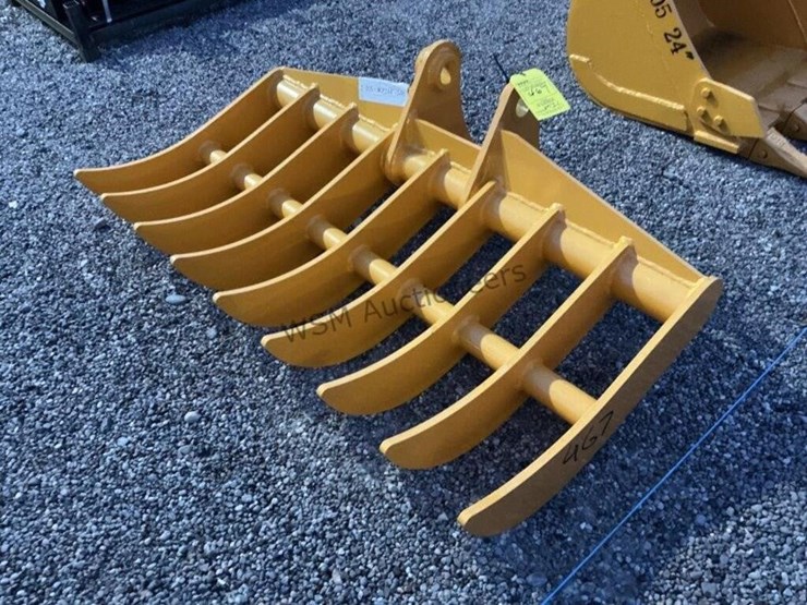caterpillar-305-image-1