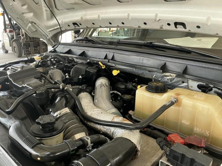 2015-ford-f550-image-18