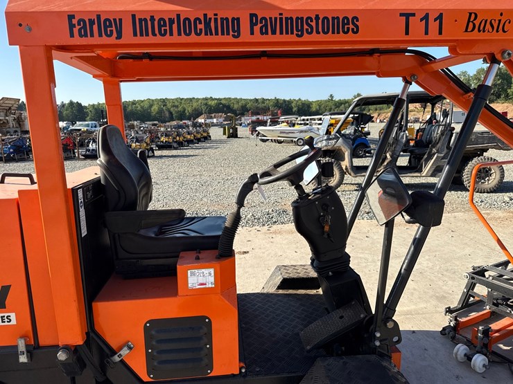 #61439-•-2013-optimas-t11-paver-laying-machine-image-21