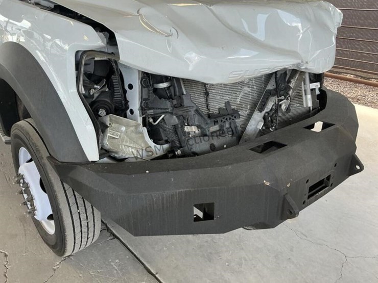 2022-ford-f550-image-9