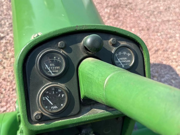 john-deere-530-image-43