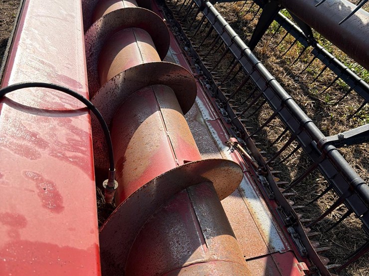 2005-case-ih-1020-image-31