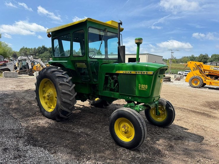 john-deere-3020-image-6