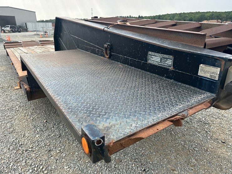 #61385-•-1995-nelson-mfg.-tandem-axle-lowboy-trailer-image-10