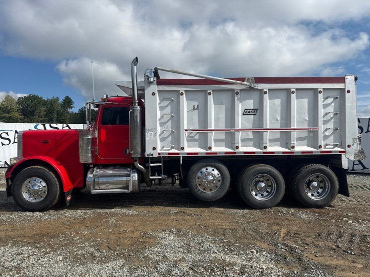 2005-peterbilt-379-image-2