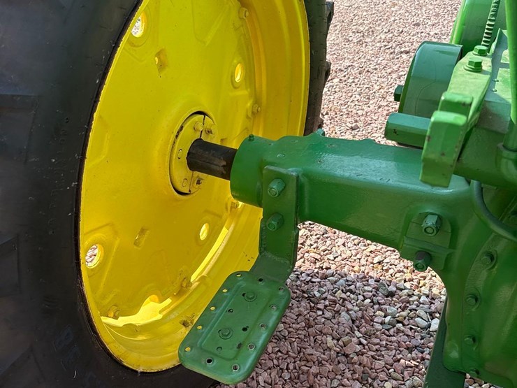 john-deere-70-image-25